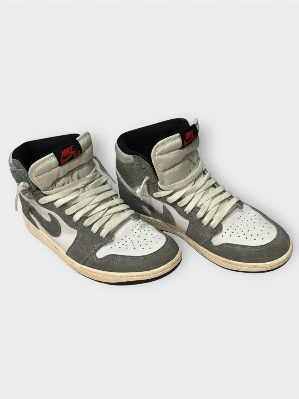 Nike Air Jordan 1 Retro High OG | Men’s 9 | Suede Grey